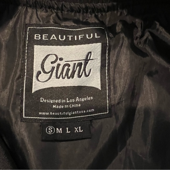 Beautiful Giant Bomber Jacket Black Mens Sz S Goth Punk Grunge - Picture 5 of 6